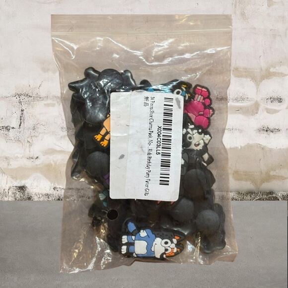 24 Pieces Bluey & Kids Shoe Charms Pack - Picture 4 of 4